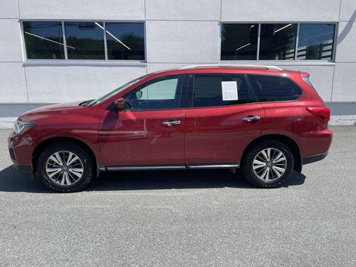 2017 Nissan Pathfinder S
