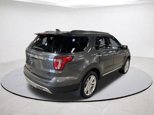 White Platinum Metallic Tri-Coat 2017 Ford Explorer Limited
