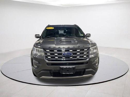 White Platinum Metallic Tri-Coat 2017 Ford Explorer Limited