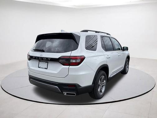 Platinum White Pearl 2026 Honda Pilot EX-L