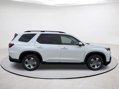Platinum White Pearl 2026 Honda Pilot EX-L