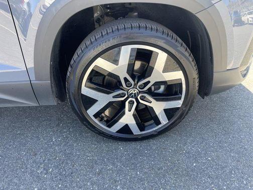 2023 Volkswagen Taos 1.5T SEL