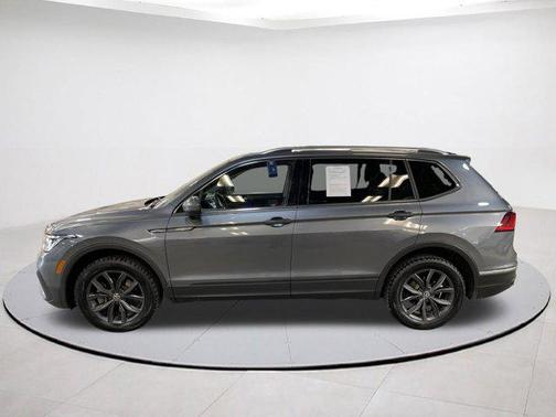 Pyrite Silver Metallic 2022 Volkswagen Tiguan 2.0T SE 4MOTION