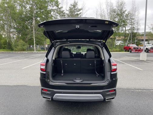 2025 Honda Pilot Touring 8-Passenger