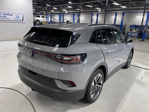 Gray 2022 Volkswagen ID.4 AWD Pro S