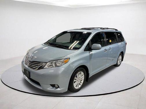 2017 Toyota Sienna XLE Premium