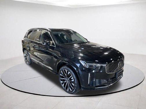 2025 Volvo XC90 B6 Plus 7-Seater