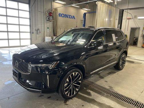 2025 Volvo XC90 B6 Plus 7-Seater