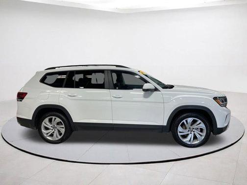 2022 Volkswagen Atlas 3.6L SE w/Technology
