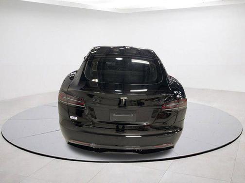2022 Tesla Model S Base