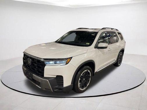 Platinum White Pearl 2026 Honda Pilot TRG SUV