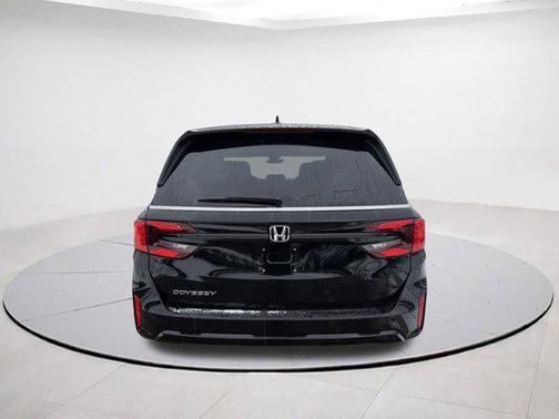 Crystal Black Pearl 2026 Honda Odyssey EX-L