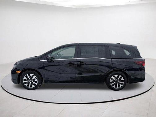 Crystal Black Pearl 2026 Honda Odyssey EX-L