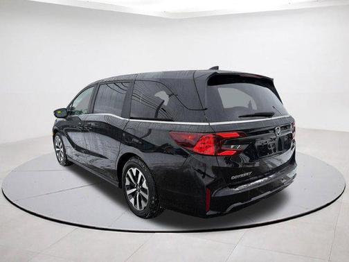 Crystal Black Pearl 2026 Honda Odyssey EX-L