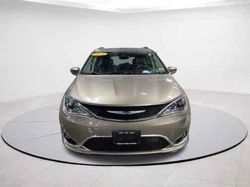 2018 Chrysler Pacifica Touring-L