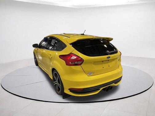 2018 Ford Focus ST