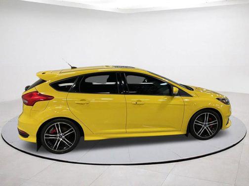 2018 Ford Focus ST