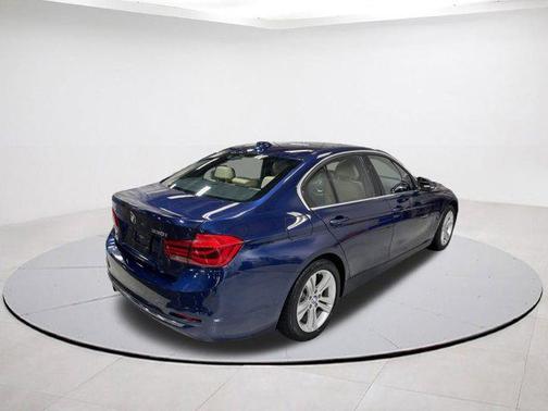 2018 BMW 330 xDrive