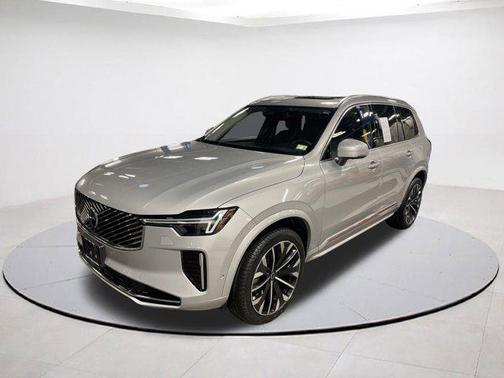 2025 Volvo XC90 B6 Plus 7-Seater