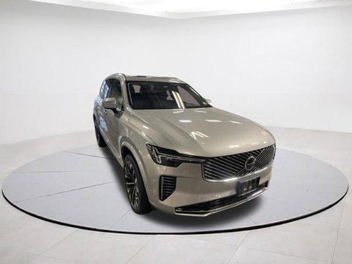 2025 Volvo XC90 B6 Plus 7-Seater