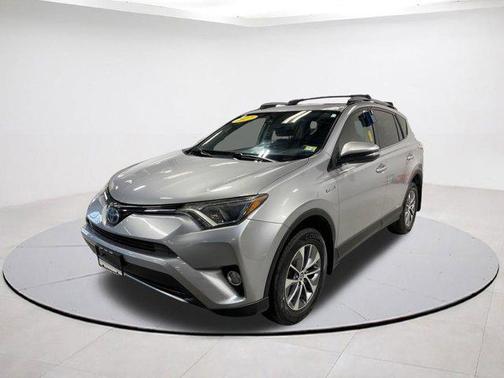 2017 Toyota RAV4 Hybrid SE