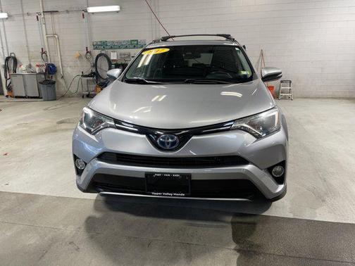 2017 Toyota RAV4 Hybrid SE