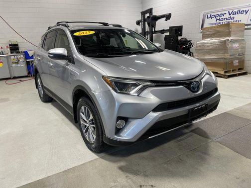 2017 Toyota RAV4 Hybrid SE