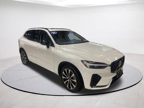 2023 Volvo XC60 B5 Plus Dark Theme