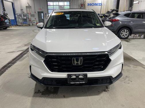 Platinum White Pearl 2023 Honda CR-V