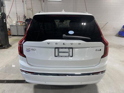 2025 Volvo XC90 B6 Plus 7-Seater