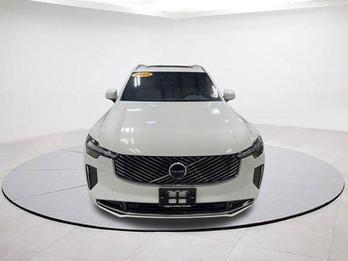 2025 Volvo XC90 B6 Plus 7-Seater