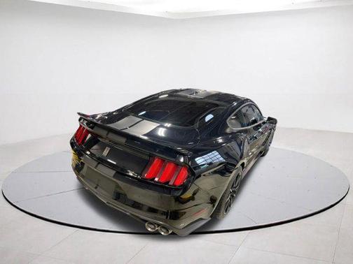 2017 Ford Shelby GT350 Base
