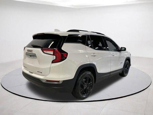2022 GMC Terrain AWD AT4