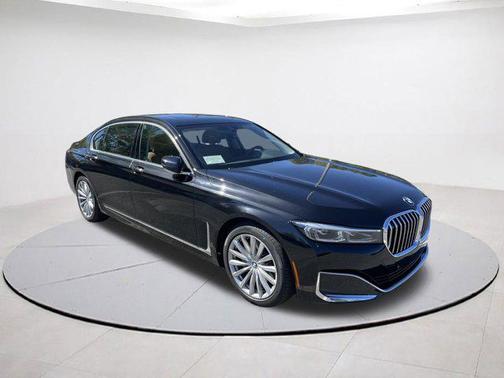2022 BMW 740 i xDrive
