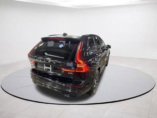 2025 Volvo XC60 B5 Core