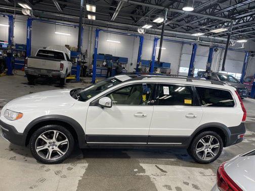 2014 Volvo XC70 T6 Premier Plus