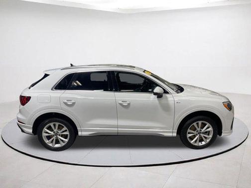 2021 Audi Q3 45 S line Premium