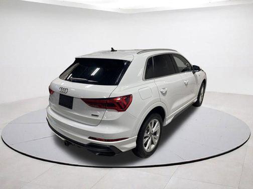 2021 Audi Q3 45 S line Premium