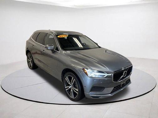 2019 Volvo XC60 T5 Momentum