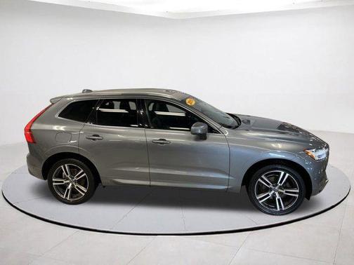 2019 Volvo XC60 T5 Momentum