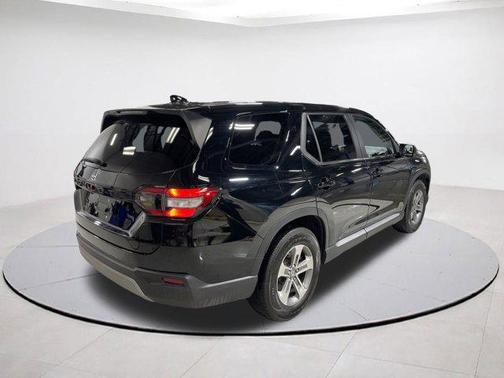 2024 Honda Pilot EX-L 7 Passenger