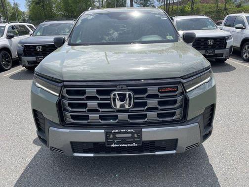 Ash Green Metallic 2026 Honda Pilot TrailSport