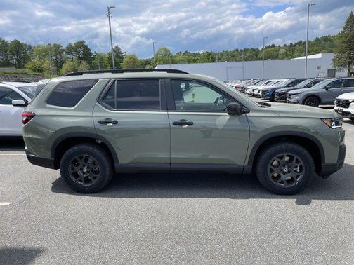 Ash Green Metallic 2026 Honda Pilot TrailSport
