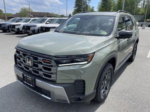 Ash Green Metallic 2026 Honda Pilot TrailSport