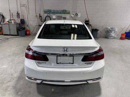 2017 Honda Accord Hybrid Touring