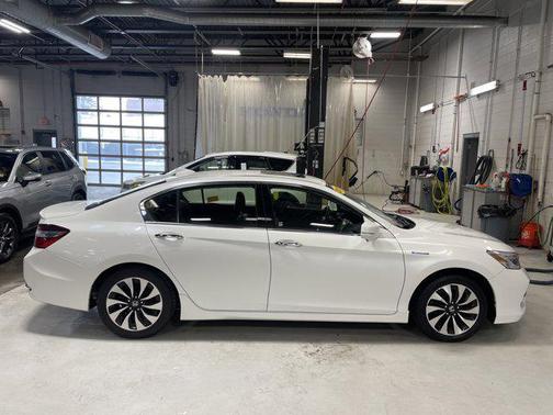 2017 Honda Accord Hybrid Touring