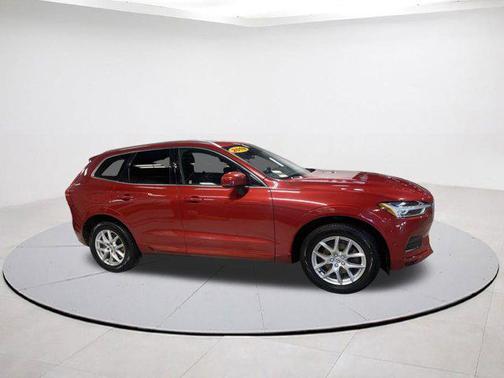 2019 Volvo XC60 T5 Momentum