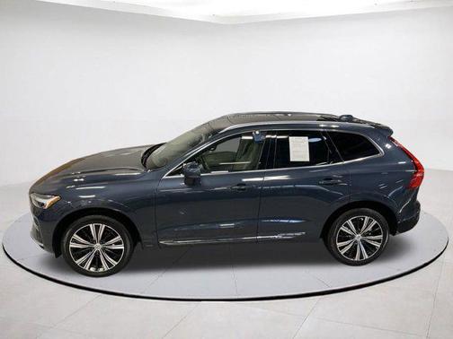 2022 Volvo XC60 B5 Inscription