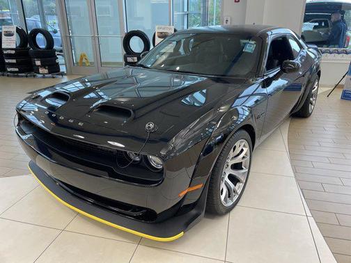 Pitch Black Clearcoat 2023 Dodge Challenger SRT Hellcat