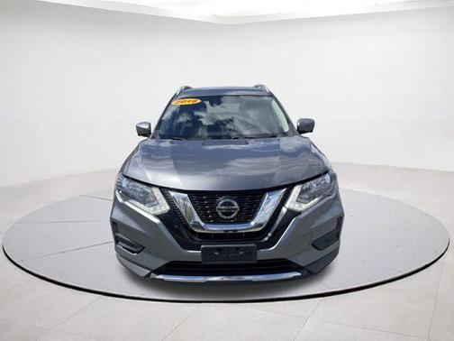Gun Metallic 2019 Nissan Rogue SV